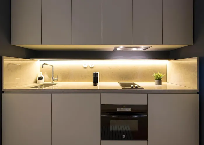 아파트 Habitat137 *